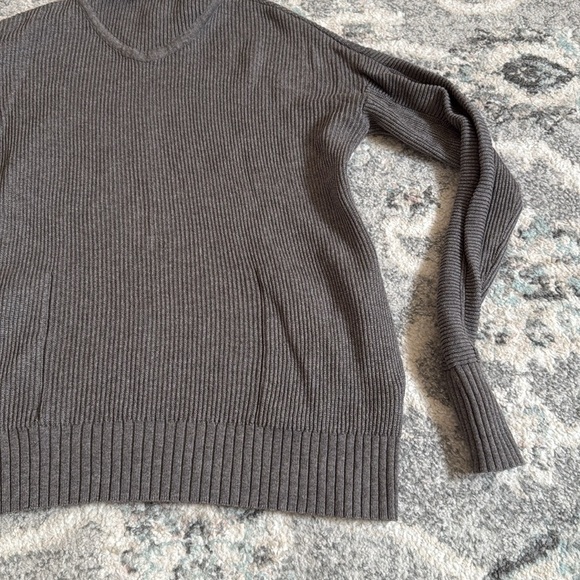 Lululemon Cozy Calling Turtleneck - Picture 3 of 12
